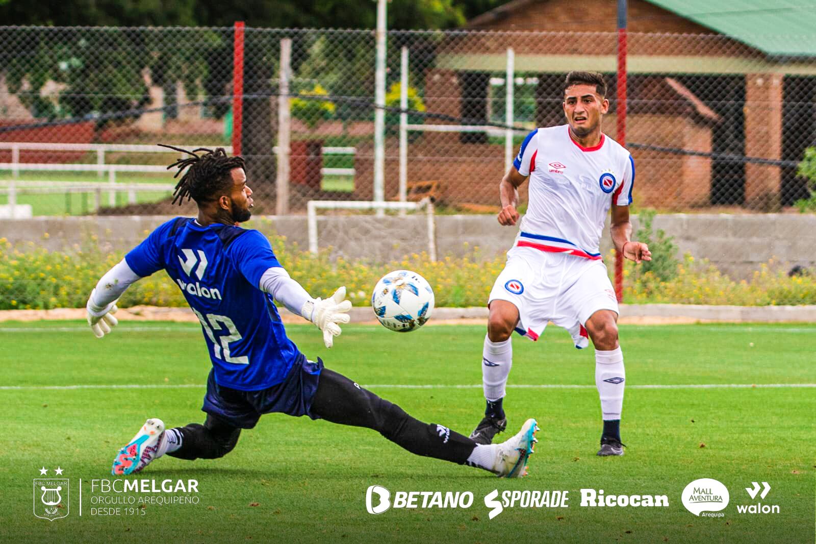 Cáceda tuvo una notable particiación. (FOTO: FBC Melgar)