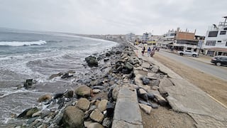La Libertad: Reinicia mantenimiento de enrocado en el balneario de Huanchaco