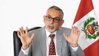 Francke dice ahora que le pediría a Velarde continuar
