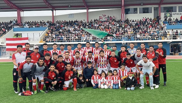 Nacional FBC sigue en Copa Perú. (Foto: GEC)