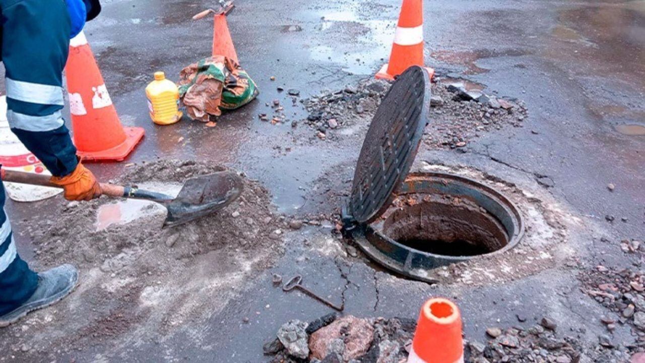 Se trata de las sectores El Trópico, Ramón Castilla, Valdivia Baja, Las Lomas, Huanchaquito Alto, San Francisco, El Aeropuerto y El Tablazo. Según directivos de la empresa, son usuarios clandestinos que se cuelgan de la red troncal e ingresan sus aguas residuales a la PTAR El Tablazo que está a punto de colapsar.