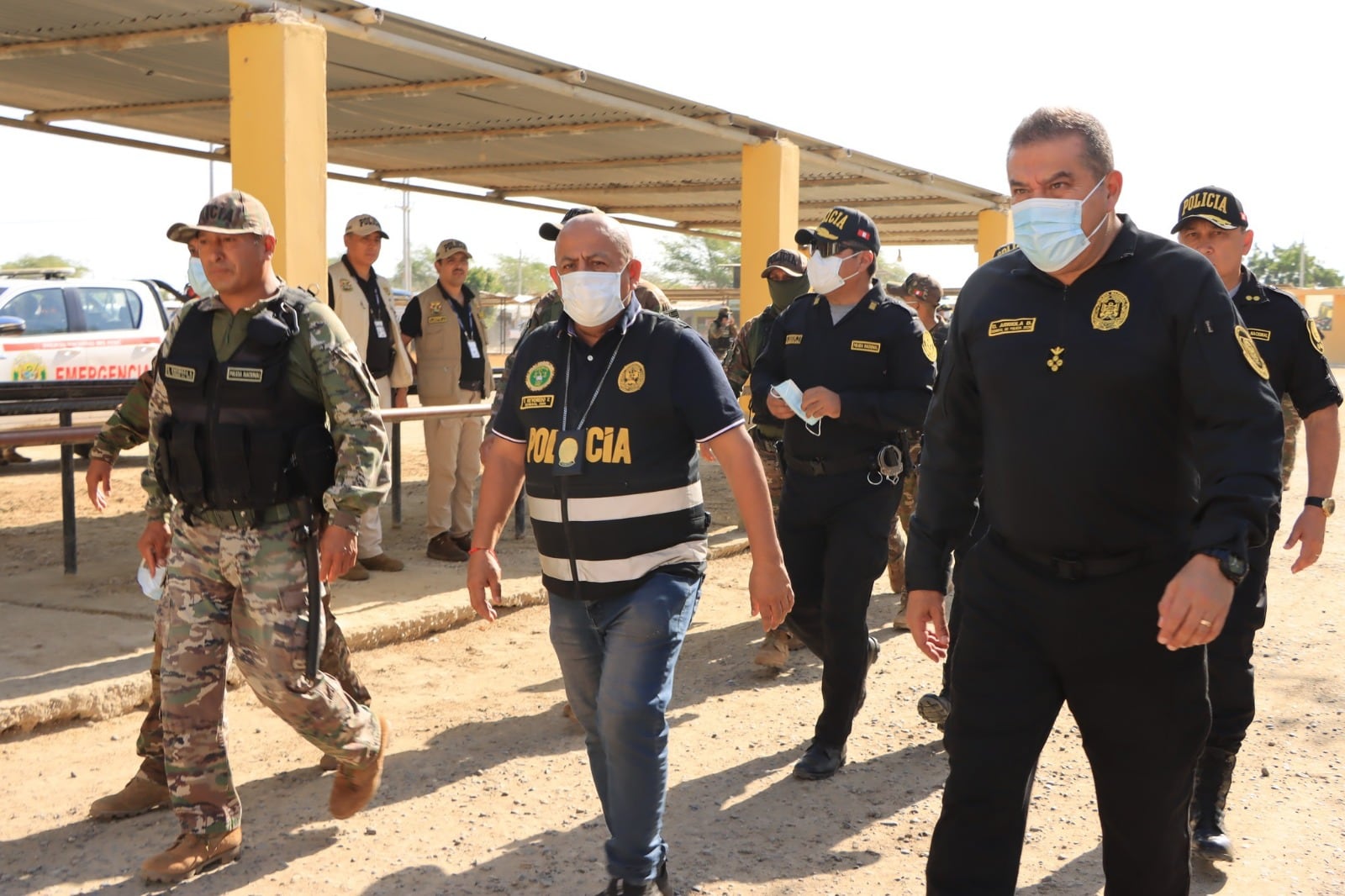 Megaoperativo en establecimiento penitenciario.