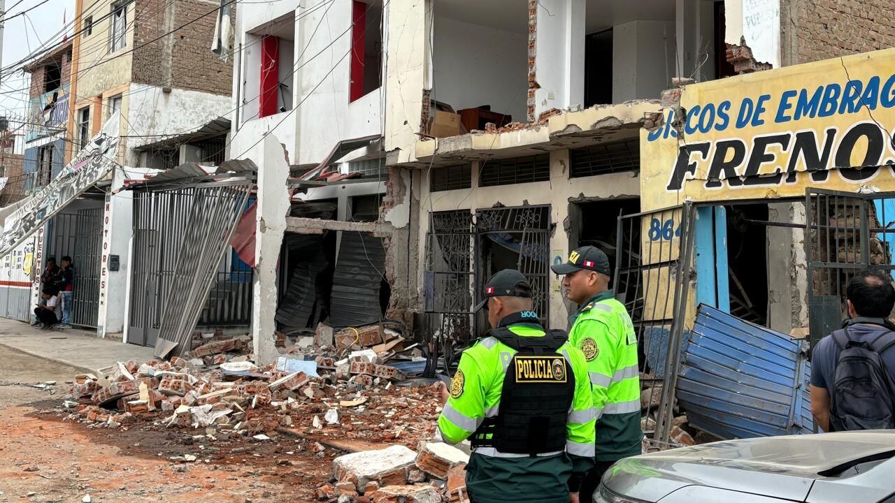 Abogado constitucionalista criticó duramente la inacción de las autoridades frente al crecimiento de la delincuencia organizada.