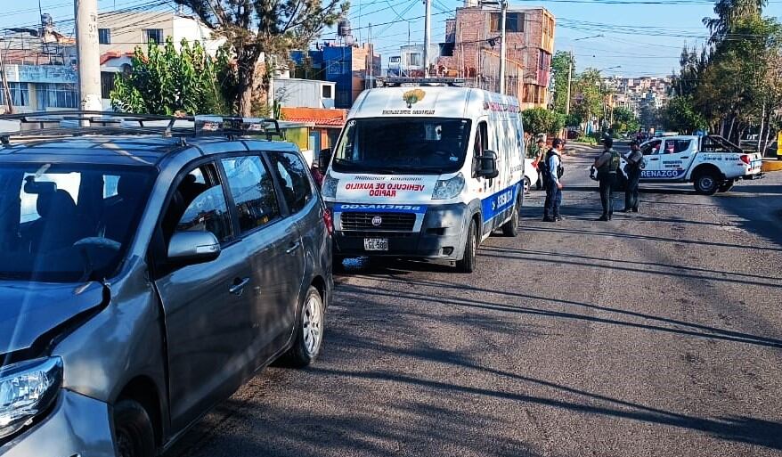 Serenos auxiliaron a los heridos en accidente. (Foto: GEC)