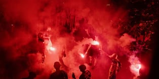 Aficionados del PSG reaccionan en el estadio Parc des Princes de París, Francia, el 30 de mayo de 2026. Foto: EFE/EPA/VALENTINA CAMU