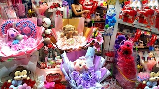 Piuranos buscan el regalo ideal para ofrecerle a mamá en su día