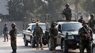 Ataque a escuela de Peshawar: Ejército toma colegio tras dar muerte a talibanes