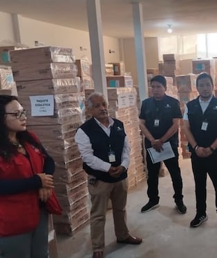 Verificación pública de material electoral en la ODPE Cerro Colorado. Foto: GEC.