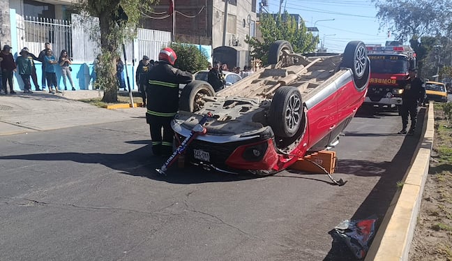 Dos accidentes de tránsito en Arequipa y una conductora herida