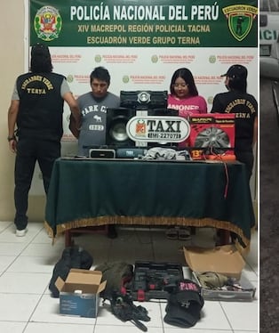 Dos presuntos miembros de banda tenían bienes robados en casas de playa y se movilizaban en un auto