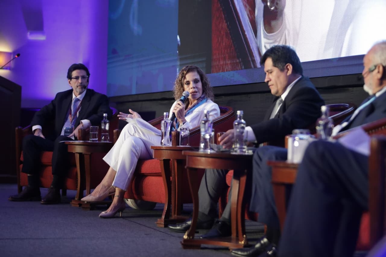 Representantes de distintos sectores económicos participaron este martes en evento ¨Perspectivas Económicas¨. Fotos: Julio Reaño/@photo.gec