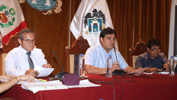 También aprueban encargar del Registro de Información del Balance Semestral de Fiscalización al regidor Christian Javier Luján Pajares.