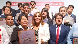 Municipalidades de Arequipa reciben reconocimiento de Sello Municipal por cierre de brechas sociales