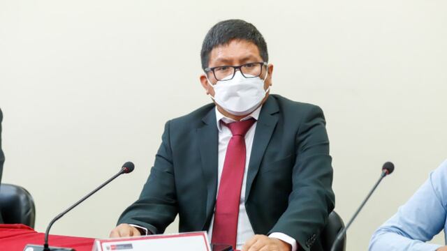 Congreso: Recolectan firmas para interpelar al ministro de Salud, Jorge López