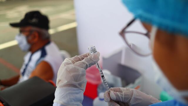 Más de seis millones 940 mil ciudadanos fueron inmunizados contra la COVID-19 en Perú