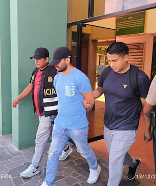 Presuntos integrantes de 'Los Dandys de la Extorsión' en Arequipa. Foto: PNP.