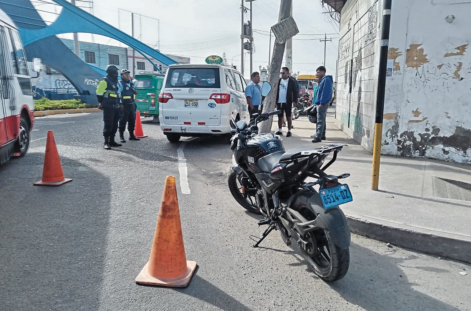 Accidente se suscitó en el óvalo Cusco en el ingreso del distrito Gregorio Albarracín. (Foto: Difusión)