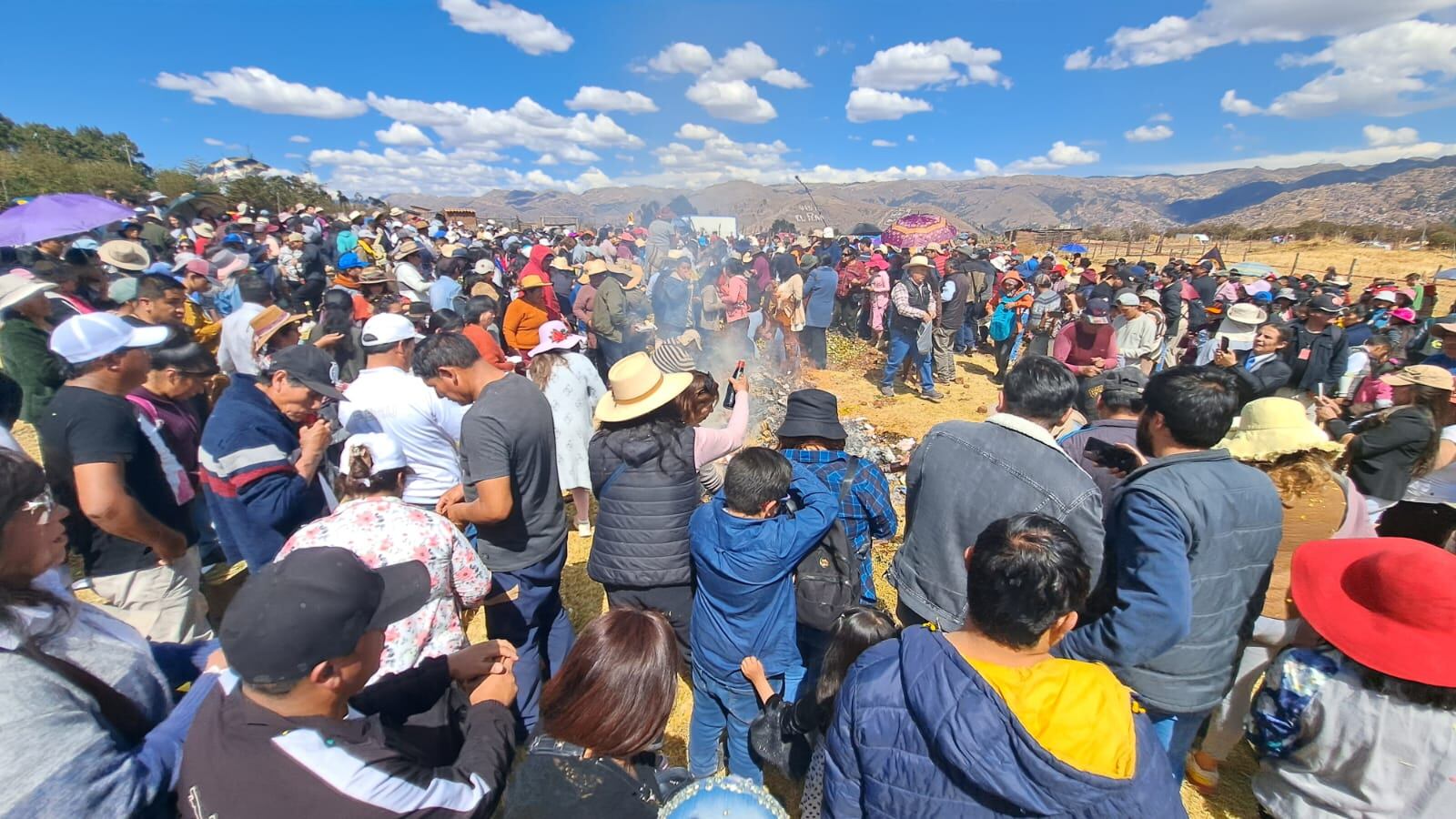 Tributo a la Pachamama en Cusco. Foto: Juan Sequeiros.