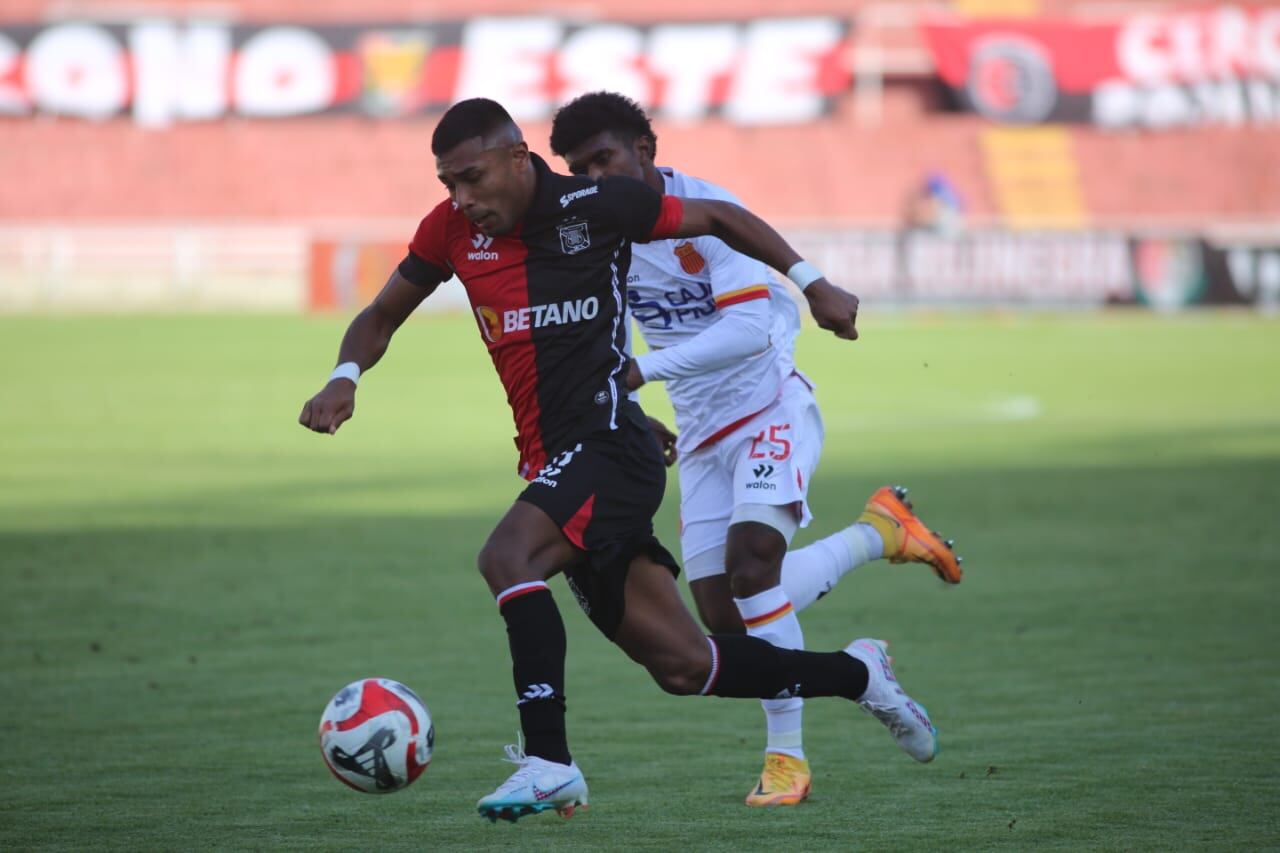 Encuentro entre FBC Melgar y Atlético Grau. (Foto: Leonardo Cuito)