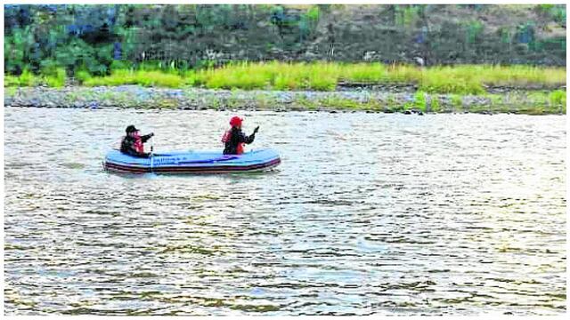 ​Con bote rescatan cuerpo de anciano que estaba en islote del río Mantaro 