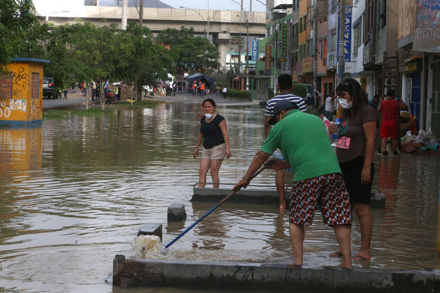 Los economistas coinciden que a la región Piura le espera un fuerte golpe económico y social con el anunciado evento climático. Recomendaron a las familias piuranas tomar acciones de prevención ante la inacción del Estado, ya que se anunció que solo realizarán actividades de mitigación