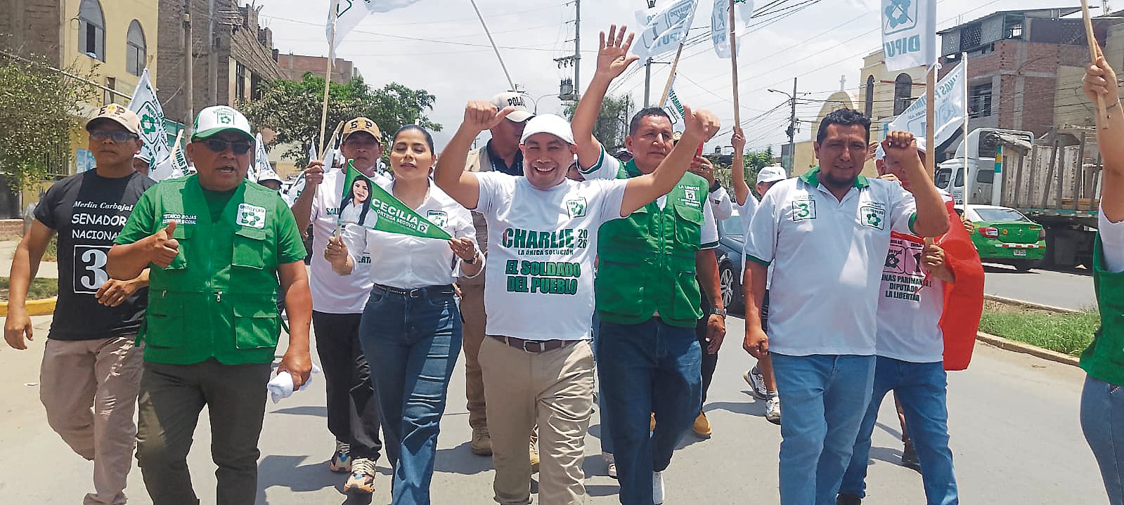 Candidato del Partido Demócrata Unido Perú llegó a Trujillo para participar de actividades proselitistas.