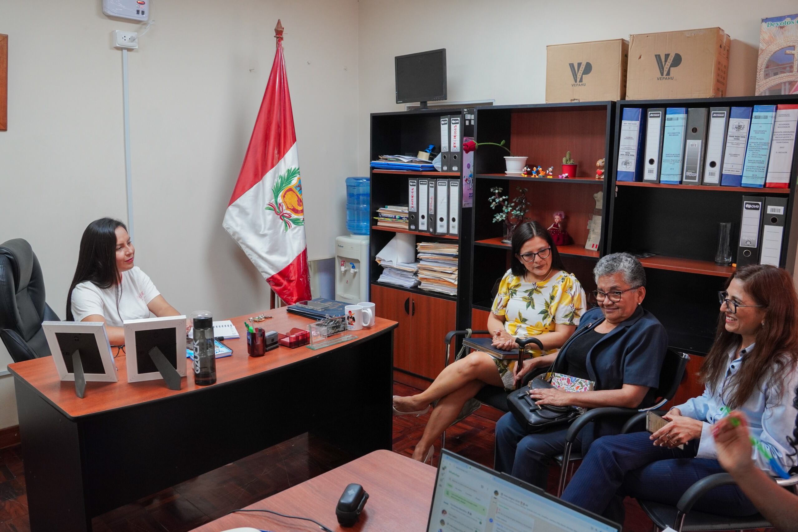 Consejera Lorena Carranza destacó la importancia de fortalecer la formación especializada del personal de salud en la región.