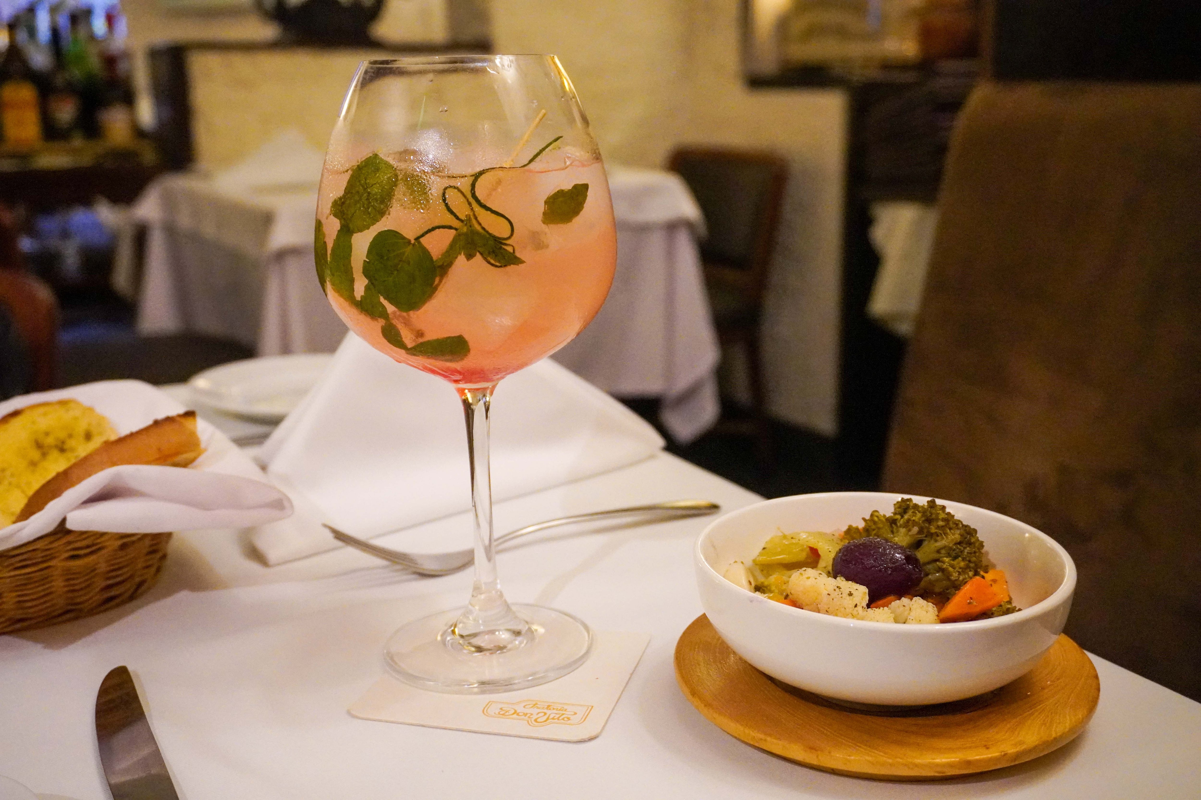La trattoria incorporó Mojitillo, Mint Tonic y Aranciata, tres alternativas sin alcohol elaboradas con frutas, hierbas y cítricos para acompañar pizzas, pastas y otros platos de inspiración italiana.