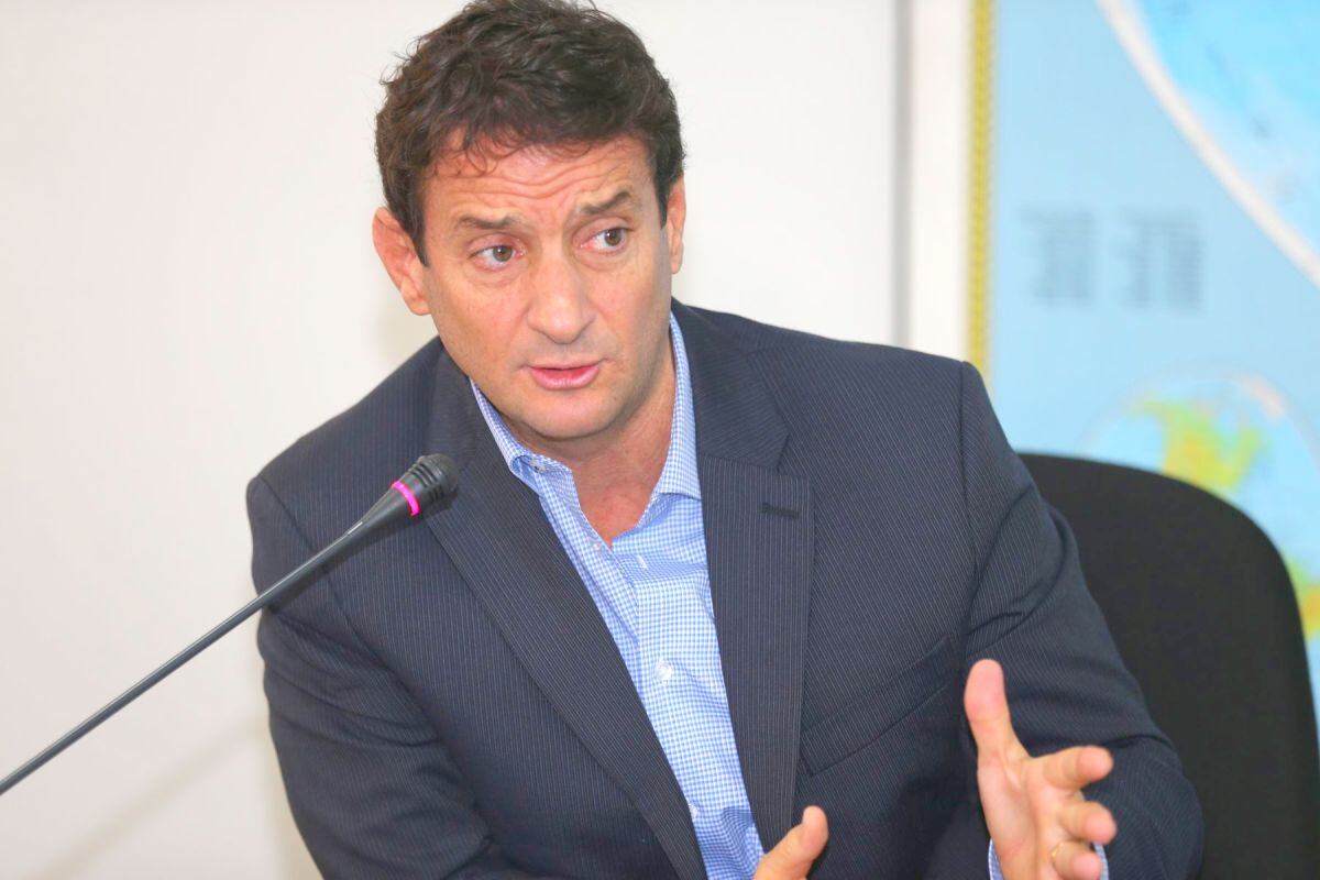 El alcalde de Lima plantea usar el terreno como espacio de reubicación para ambulantes, en medio de la proximidad de la campaña navideña.