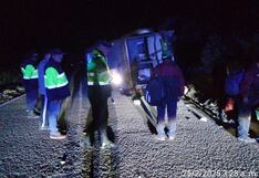 Tacna: Bus de la municipalidad de Huanuara vuelca con 28 pasajeros