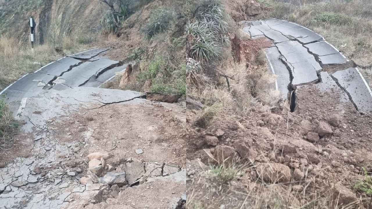 Las intensas lluvias que están cayendo en la sierra de la región La Libertad causaron deslizamientos que destruyeron parte de la carretera que conecta el centro poblado de Callancas al distrito de Charat. Autoridades advierten que hay otros puntos en los distritos de Huaranchal y Usquil que están en riesgo.