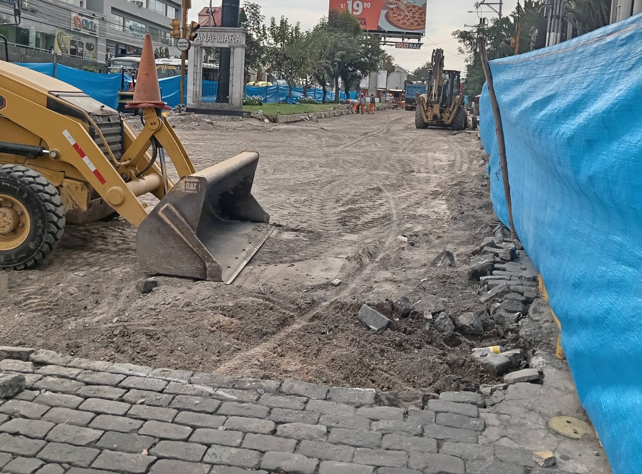 Cambio de adoquines de piedra por concreto en el distrito de Yanahuara empezó la semana pasada (Foto: Gio Romero)