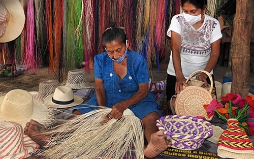 Sombrero de paja toquilla fue destacado en el I Encuentro de artesanas de Catacaos.