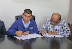 Municipalidad de Islay firma contrato para construir piscina con 5.4 millones de soles
