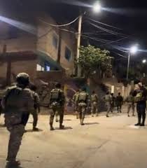 Maleantes subieron con armas de fuego y dispararon al aire hasta descargar sus cacerinas, presuntamente en un intento de imponer su hegemonía ante “Los Pulpos”.