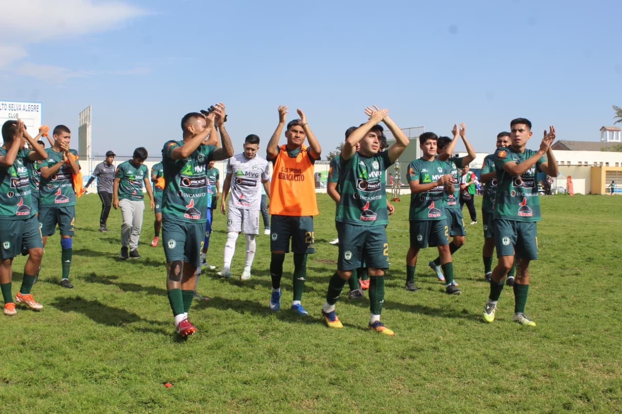 Sportivo Huracán campeona en la liga del Cercado Arequipa. (Foto: Álvaro Figueroa/@photo.gec)