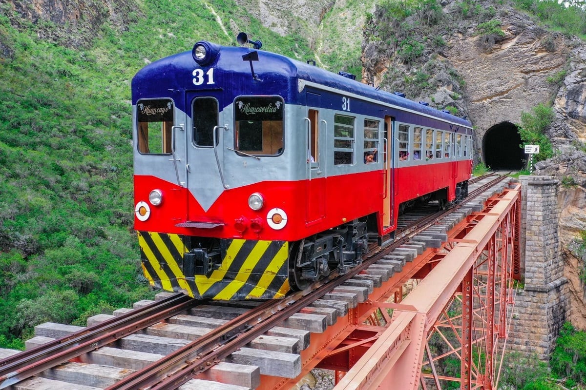 A la fecha, el Tren Macho se encuentra operando y brinda el servicio de manera gratuita a vecinos y turistas. (Foto: MTC)