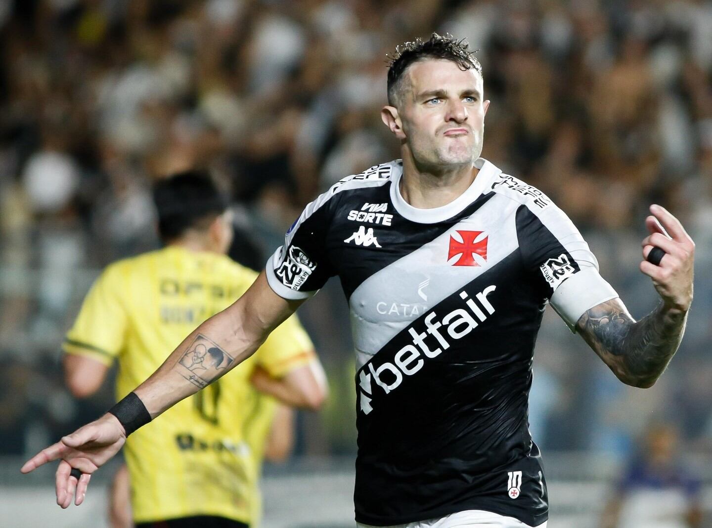 Festejo de Vegetti en tercer gol de Vasco Da Gama. Foto: Prensa Vasco Da Gama.