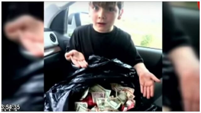 EE.UU.: ​Niño de 7 años devuelve miles de dólares que encontró en la basura