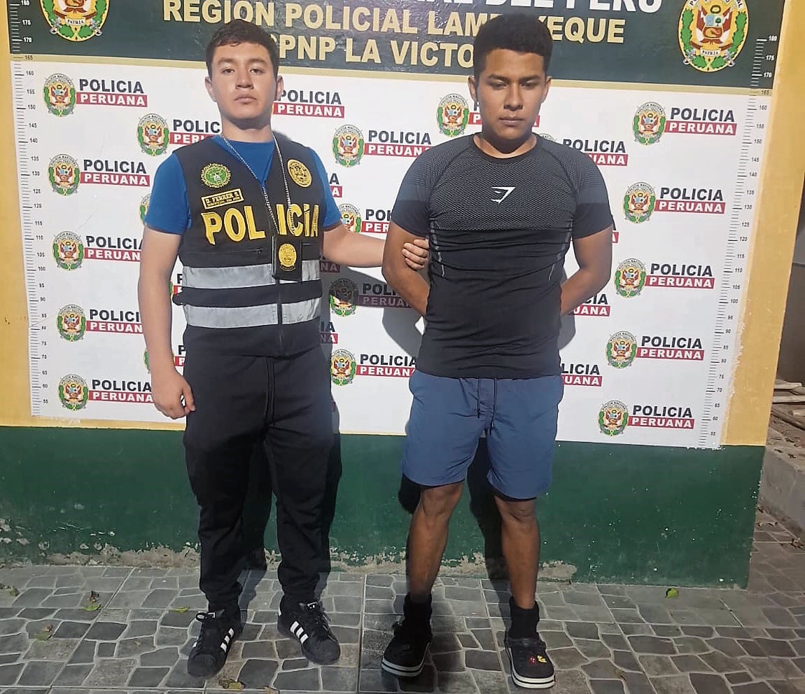 Policía fue intervenido por sus propios colegas.