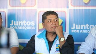 Electo alcalde de Arequipa Víctor Hugo Rivera no responde por agresión a inspector