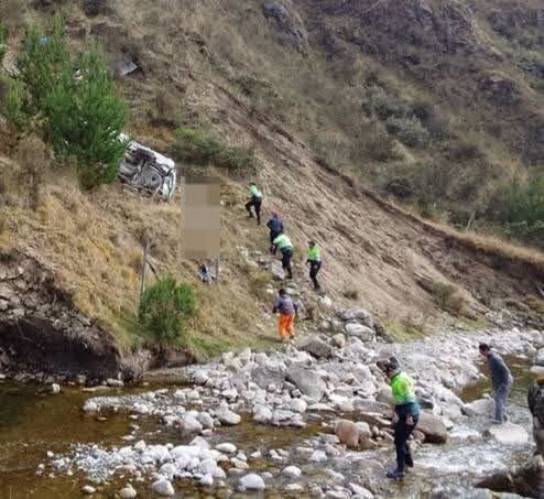 Pasco: Siete personas mueren tras caída de automóvil a un abismo en Ninacaca