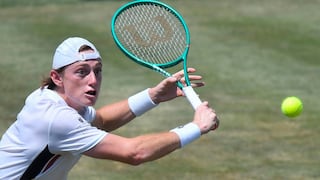 Ignacio Buse debuta con triunfo en Wimbledon y avanza a la segunda ronda