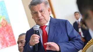 Acuña defiende deuda interna de APP