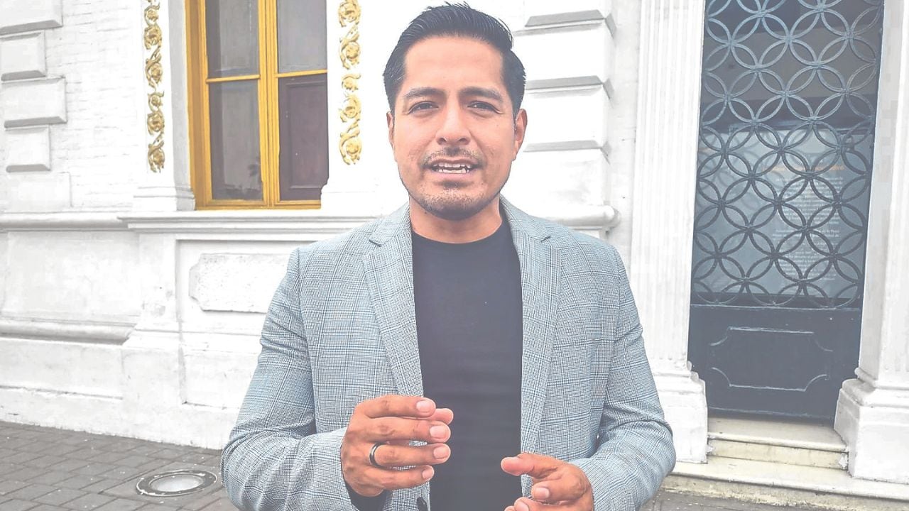 Al hombre de confianza del alcalde lo investigarían por abuso de autoridad, omisión ilegal de acto de su cargo, encubrimiento personal y falsedad ideológica.