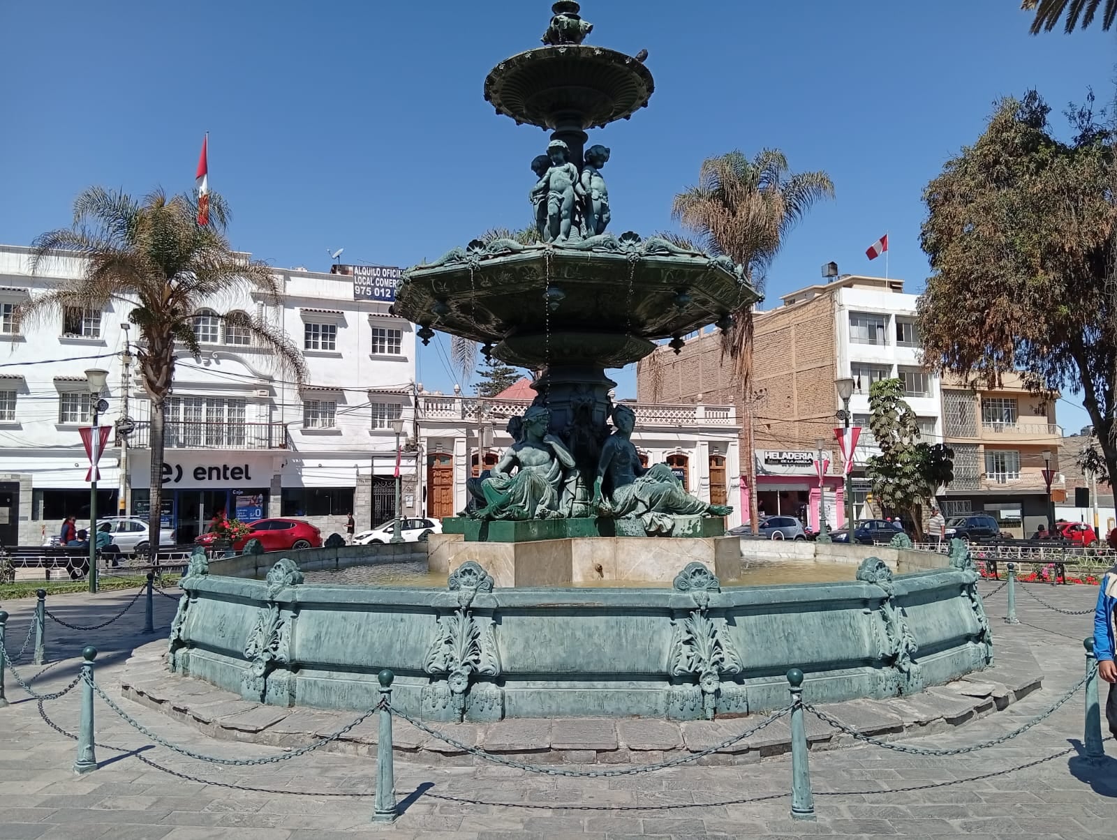 Descolorido se encuentra el atractivo histórico en el centro de Tacna. (Foto: Adrian Apaza)