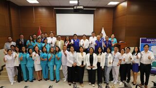 EsSalud Ica incorpora 28 trabajadores al Régimen Laboral 728 por la estabilidad laboral