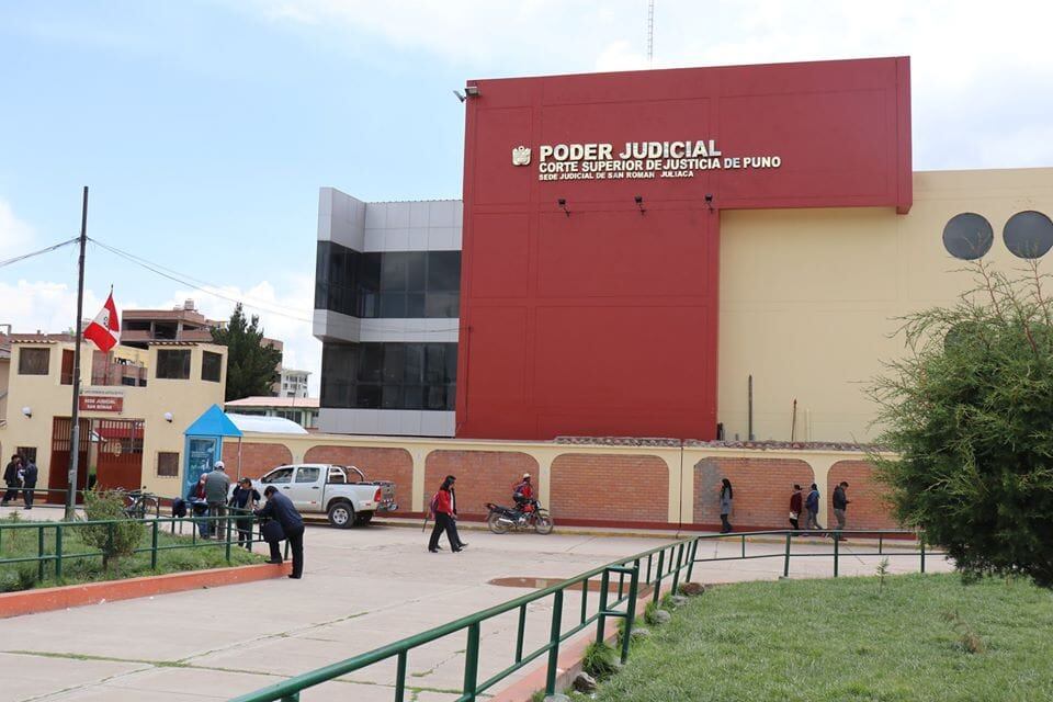 PUNO: Suspenden a jueces que liberaron a mujer involucrada en transportar lingotes de oro