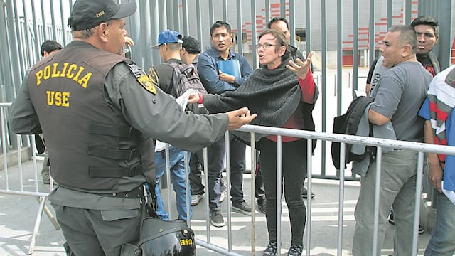 Selección peruana: Hinchas protestan contra reventa de entradas