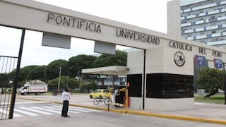 Estudiantes de la PUCP toman rectorado en protesta por nuevo sistema de pensiones
